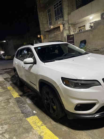 السلام عليكم  جيب بزون
بغداد الزعفرانيه شارع المعهد ***********
محرك 2400
موديل 2021
رقم بغداد بسمي
حادثه دعاميه اماميه فقط باقي مكفول
كشتات جلد 
تحكم ستيرن
كشن سائق كهربائي 
تحكم ستيرن
كشنات تدفيه
تشغيل عن بعد
إطفاء ذاتي عند وقوف
كأمره خلفيه
حساسات خلفيه
شاره ترحيب بل مري جانبيه 
بعد موصفات بيه
السعر 160بي مجال
