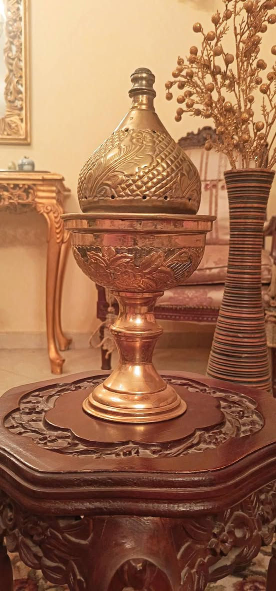 أستغفر الله العظيم، اللهم إني أسالك فيضا من فيوضات فضلك.
............................

مساء الخير، ربنا يبعد عنكم الحسد والحقد والشر والغل.

............................

للبيع بإذن الله:

- مبخره نحاس قديمه، شغل روبيسيه تقيله جدا، مقاس مناسب للإستخدام اليومي، تحفه فنيه، بحالة الزيرو، تحياتي،،،

................................

الحمد لله حمدا كثيرا طيبا، نحمده ونشكره على نعمه وفضله علينا.

يسعد مساكم حبايبي،،،،،،

إستمتعوا معايا، التفاصيل بالفيديو،،،،


**إذا كنت صاحب هذا الإعلان وتريد حذفه لأي سبب، رجاءا أرسل رسالة إلى الدعم الفني**