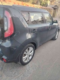 السلا عليكم كيا صول للبيع موديل 2015 وارد امريكي السيارة من ناحية كير ...