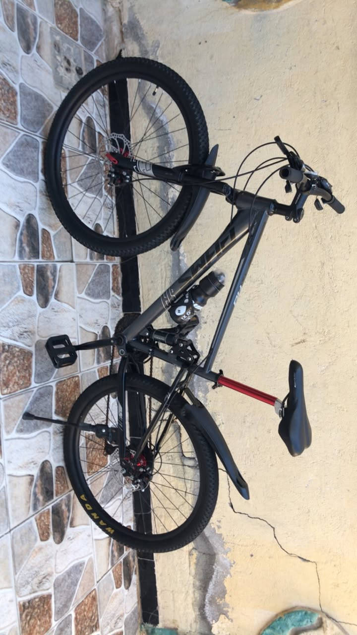 السلام عليكم من رخصت مدير الكروب المحترم خوان هاذه البايسكل الياباني حجم 26 جديل كله البارحه خذيته من الصدريه 160 وهسه اريد ابيعه سعره 160 وبيء مجال شيء بسيط الاستفسار ***********
