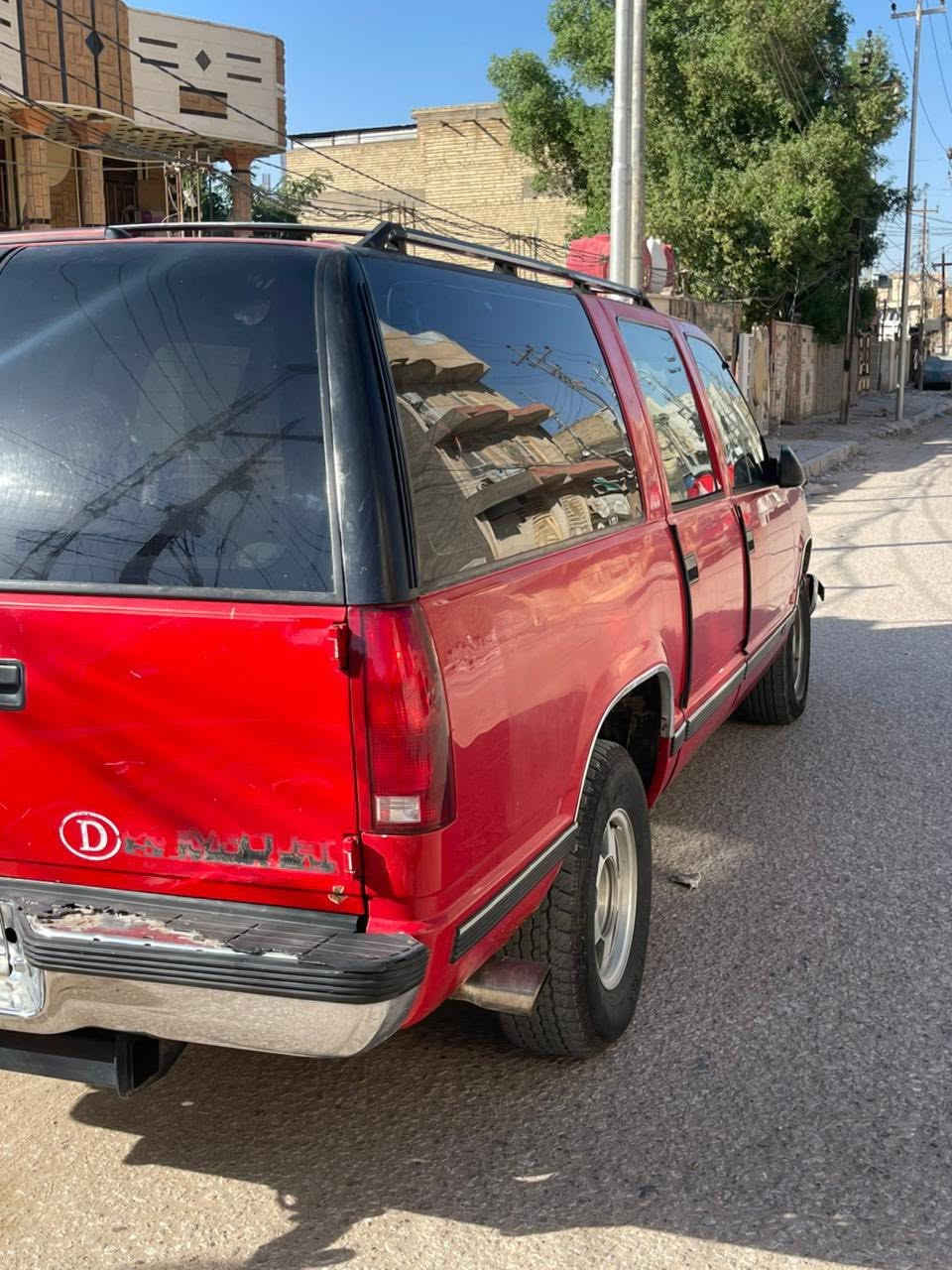 سوبربان 96 
محرك5300 
كير 700
تبريد شغال
كهربائيات شغاله  
حدادية تجي وتشوف بعينك 
نشطة شلعه ومعدل تراي وين مايعجبك 
كشر نضيف عدى جاملغ خلفي وباب خلفي مصبوغات والباقي كله بلاد 
خزان 180 لتر ومعروفه الحلابات متصرف 
مكفوله من كل النواحي الشرعيه مشروع وطني بغداد ولون مميز 
السعر 55 والغرامات تنزل من السعر
***********
