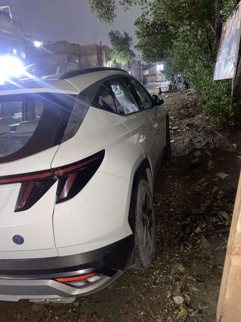 السلام عليكم
توسان ٢٠٢٥ خليجي مكفولة
رقم بغداد 
ماشيه ١٢ 
تشغيل بصمة   
تشغيل عن بعد
سايد بريك دگمة   
كشنات كهرباء وجلد 
اوتو هولد
بك لايت LED
كروس سرعه
بردات ابواب خلفية
حساسات امامية + خلفية 
تحكم مقود كامل
بصمات عدد 2 
انارة ترحيب
نقطة نزول منحدرات. 
نظام مانع تزحلق 
شاحن موبايل واير ليس  
اشاير بالمري والمري شفط
مخرج AUX + USB‏
وضعيات قياده 
سعر ٢٢٠
 
مكان بغداد  
***********
