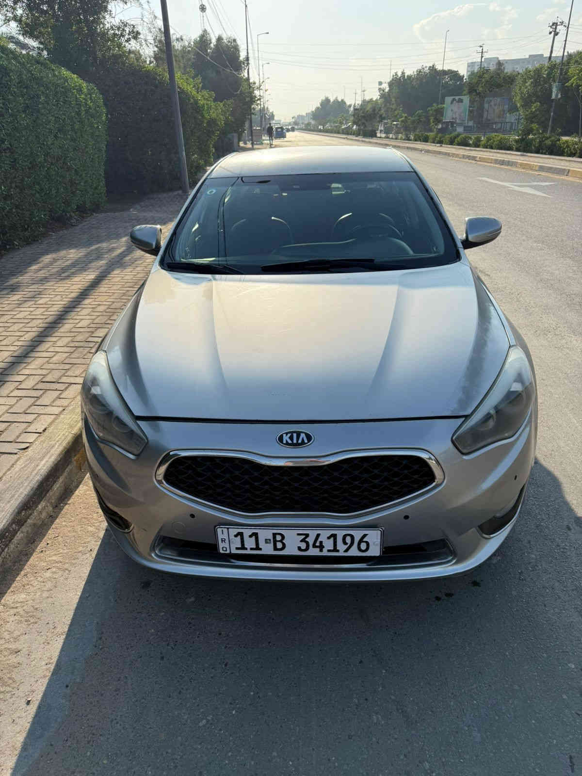 � للبيع كيا كادنزا 2014 – مواصفات كاملة

✨ المواصفات:

 • ممشى 92,000 ألف حقيقي
 • فقط قطعتين صبغ
 • حساسات خلفية
 • شاشة كبيرة
 • كشنات جلد مع تدفأة وكهرباء
 • مرايا شفط (Auto Folding)
 • تحكم كامل بالمقود
 • إشارات بالمرايا
 • ويل كب
 • إنارة ترحيبية
 • السيارة نظيفة جدًا وخالية من المشاكل

📍 العنوان: حي الجامعة – شارع المركز السعر ١٣٠ ورقه بيها مجال تحويل مباشر باسمي 
📞 للتواصل: ***********
