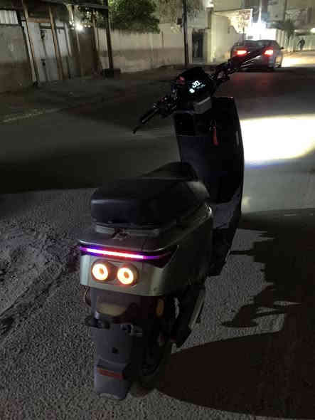 دراجه شحن للبيع نوع318 
اخذته بشهر الثامن بطاريات خير من الله
تمشي 40 كيلو بلشحنه الكامله
6 بطاريات 
سرعه تقره 92 الحقيقي 70
دبل اشاره+كلوب عالي وناصي+شاشه تدعم بيان العطل
مكان بغداد حي العامل
سعر 600 وبيه مجال
للاتصال ‭٠٧٧٦ ٠٤٨ ٠٣٥٨‬ واتساب
