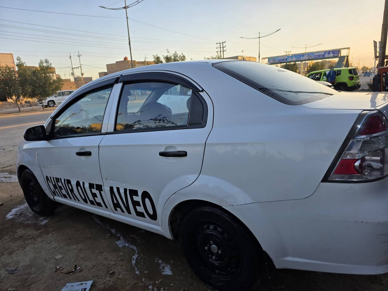 سياره افيو وارد خليجي 2010 اللون ابيض
كير مكينه مكفولات 
حديد امامي وخلفي  100%100
تبريد شرط ثلج 
دواخل السياره جدد
بيه شاشه 
وتحكم سنتر لوك اربع ابواب ريمون 
الظرر الجاملغ الامامي صوب باب العبري 
السياره بأسمي رقم نجف 
السياره كلشي ماعايزه 
مكاني النجف للتواصل على الواتساب 
***********
