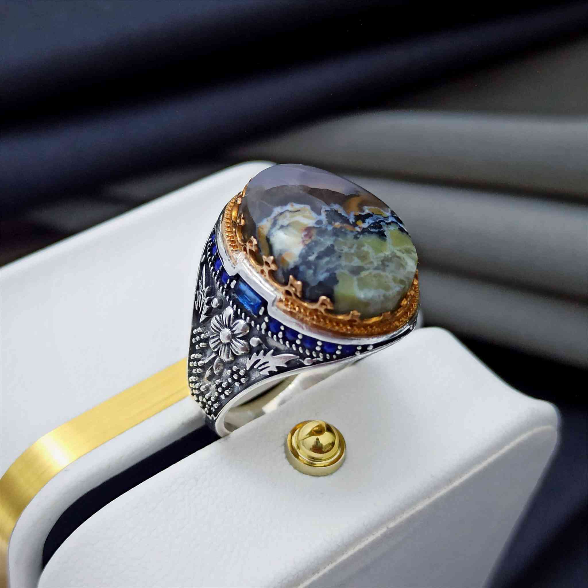 العقيق اليماني... الجمال الذي لا يعرف الزمان.
اختيار مثالي للإهداء أو لإكمال إطلالتك اليومية بثقة وتميّز.
📩 للتواصل والطلب على الرقم واتس اب/00967779960377
نوفر كل الطلبيات جمله/تجزئه
🚚 توصيل متاح
💎 الجودة التي تستحقها
#خواتم_فضة_عقيق_يماني_احجار_كريمه_تحف_وهدايا_عيار925_مدينةالفضيات_silvercity_silver_Ring_rings_agate


**إذا كنت صاحب هذا الإعلان وتريد حذفه لأي سبب، رجاءا أرسل رسالة إلى الدعم الفني**