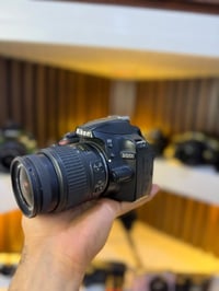 نيكون ٣٢٠٠ نضافه ٩٥ بل ١٠٠  ملحقات كامله  السعر خاص او واتس 0772994227...