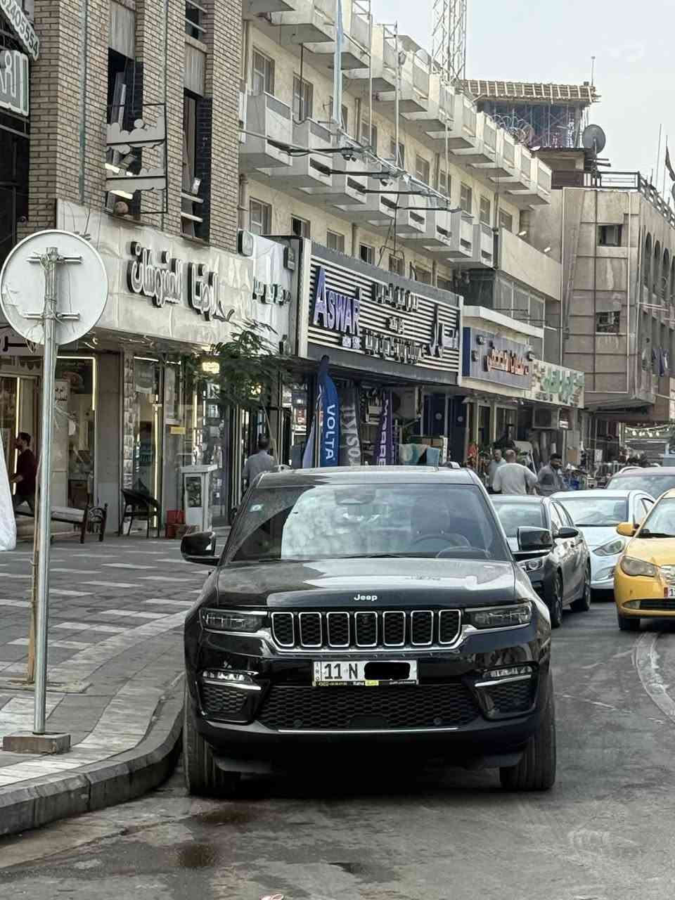 سلام عليكم مكلف بالنشر فقط اتصل على رقم 
‭0770 882 1021‬

بيع او مراوس
جيب خليجي لمتدد بلاس 2023 
وكاله هارلم. (خليجي) . لون اسود 
رقم بغداد جديد 
السياره مكفوله ماشيه 20 
المواصفات :
* دفع رباعي 4x4 . 
* تحذير النقطة عمياء ⚠ .
* سقف بانوراما . 
* شاشه كبيرة 
* نظام الخرائط (GPS) .
* ستيرن كهربائي . 
* المصابيح الأمامية زنون .
* كشافات الضباب زنون .     
* تشغيل عن بعد .
* صندوق كهربائي ..
* حفظ وضعيات الجلوس (ميموري) . 
* المقاعد الأمامية كهرباء
* المقاعد الأمامية تبريد وتدفئة .
* المقاعد الخلفية تدفئة وتبريد
* حساسات أمامية . وخلفي
* تدفئة ستيرن . 
* بخاخ ماء على المصابيح الامامي..
* مانع تصادم خلفي .
* خمس كامرات . 
* محدد سرعة 
* نظام التشغيل والاطفاء الاوتوماتيكي ( Auto Start System ) .
* نظام بريك اوتماتيكي ( Auto Break System )
* اناره داخليه متغيره
* جنطه كهرباء
* شاشه بل دشبول
* داخل اسود
* لدات امامي وخلفي
* تحكمات ستيرن فول
* شاشه اعطال
* كير ماوس
* اربعه انظمه قياده
* رادار 
* وباقي المواصفات المعروفه 
‏* V6 محرك 
* خمسه راكب 
مكان السيارة بغداد  سياره جديده وجاهزه 
السعر 395 ورقة بيها مجال بسيط
