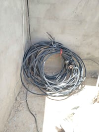 ظفيره 4 في 16 طول 50 والثانيه 25  للبيع نص سعره بالسوك راسلني واتساب 0...