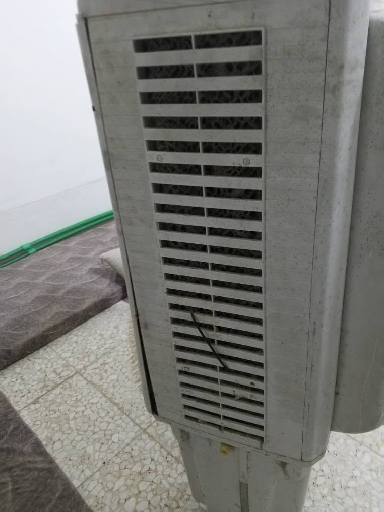 مبردة مستعمله هواها بارد شغاله بس شويه بيها صخام سعرها 50 عنواني نجف رقمي*********** النجف, العراق
