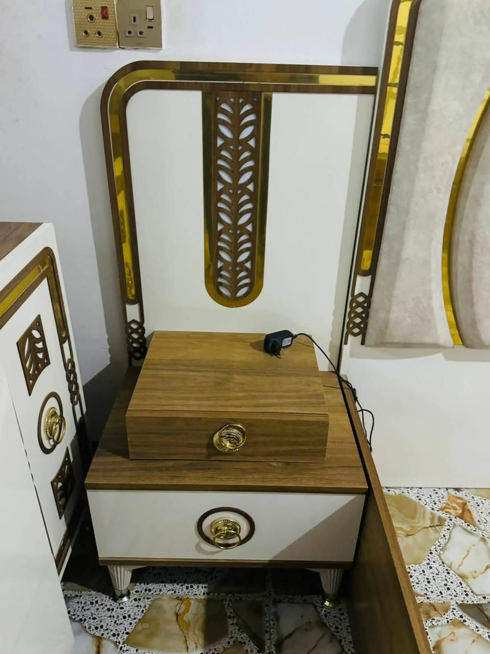 معرض زياد الأثاث المنزلي
غرفه تركي مستخدم نضيفه 
العنوان تكريت شارع الزهور خلف افران الكرخ وقاسم مول معرض زياد الأثاث المنزلي  
***********
