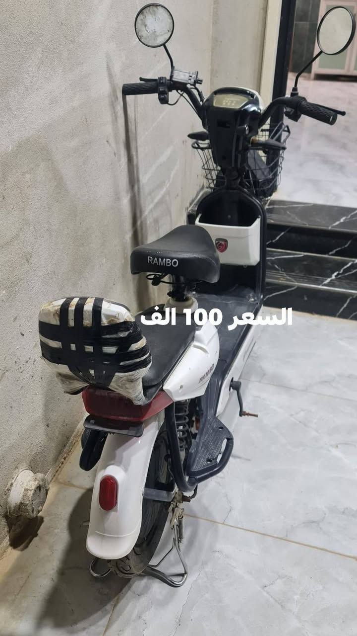 عندي ماطورات شحن 
البطاريات تعبانة  السعر داخل الصورة للاستفسار مراسلة الصفحة مكاني الموصل الايسر


**إذا كنت صاحب هذا الإعلان وتريد حذفه لأي سبب، رجاءا أرسل رسالة إلى الدعم الفني**