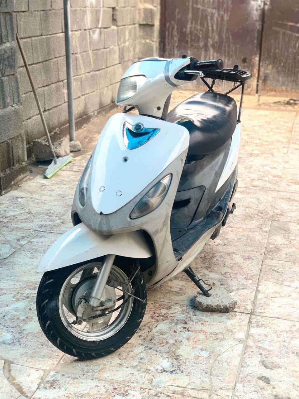 سلام عليكم ماكس منغولي دراجه نضيف فقط السلف مالها ماعرف شبي شخاطه يمكن شلعه معدل فول كهربائيات كلها شغاله بس الاشيار ماتشتغل مكاني بغداد المشتل سغر325وبيها مجال رقمي***********
