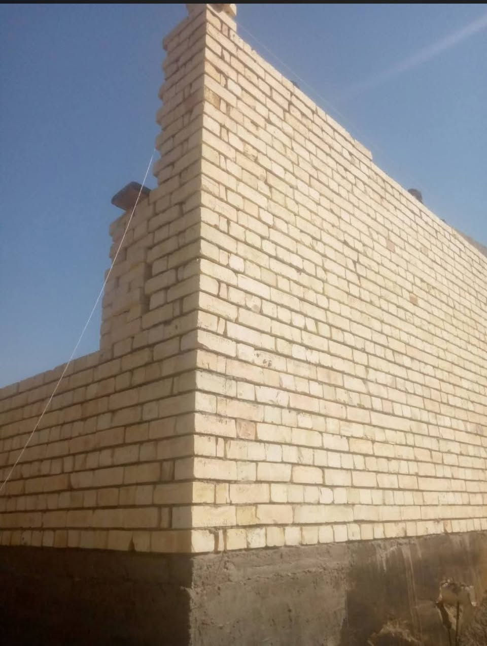 خلفة بناء اشتغل بكل مناطق بغداد الدبل الارظي 350الاول 450متفرق حاليآ الاتصال ***********او مراسلة الصفحه
