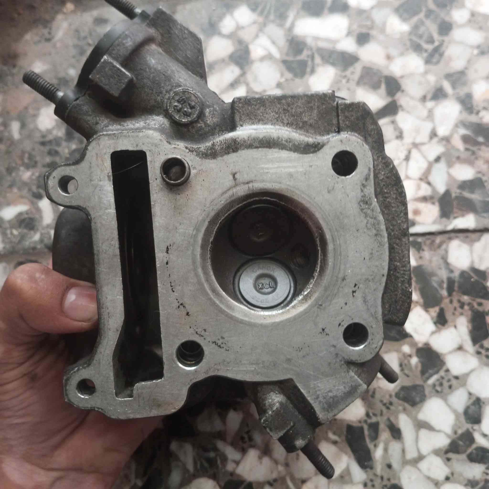 غراض للبيع. المكان بغداد الشعب
كور اصلي كراين جديد ب35 قفل رمبة
سلف وكابريتر ب35 
قبق هندر تفصيخ بس الهلال خارط ب20
شوتة بلادية مختمة ب8
غلاف مكينة كامل تفصيخ ب8 
قطرات الوردية ب2 والبلادية ب3 اصلية والرياضية ب4
كلج امامي تفصيخ ب18
واقية مال صالنصة وغلاف باتري اصلي ب4
مال سوبر الواحد ب2


**إذا كنت صاحب هذا الإعلان وتريد حذفه لأي سبب، رجاءا أرسل رسالة إلى الدعم الفني**