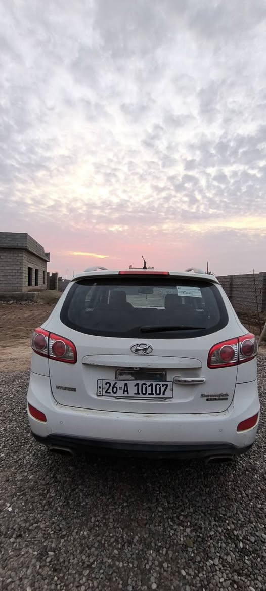 للبيع: هيونداي سنتافي (Hyundai Santa Fe) - خليجي
✅ التفاصيل والمواصفات:
الموديل: 2011 / 2012 (الشكل المحدث).
اللون: أبيض ملبي (صبغ وكالة، خالية من الحوادث القوية).
المحرك: 6 سلندر، محرك قوي واقتصادي، كير ومكينة بشرط الفحص (كفالة).
الرقم: (صلاح الدين)الرقم والسنوية جديدة والتحويل مباشر.
✨ المميزات:
الواجهة: شباك كروم، لايتات عدسة أصلية، كشافات ضباب.
الإضافات: سكة قمارة (Roof Rails)، مقابض أبواب كروم، ويل كب بلادي.
الداخلية: غرفة نظيفة جداً، تبريد مركزي (ثلج)، تحكم ستيرن، ونظام صوتي وكالة.
السعر ١٦٠ مكلف بالنشر الإتصال على الرقم 
***********
0770 366 4373
