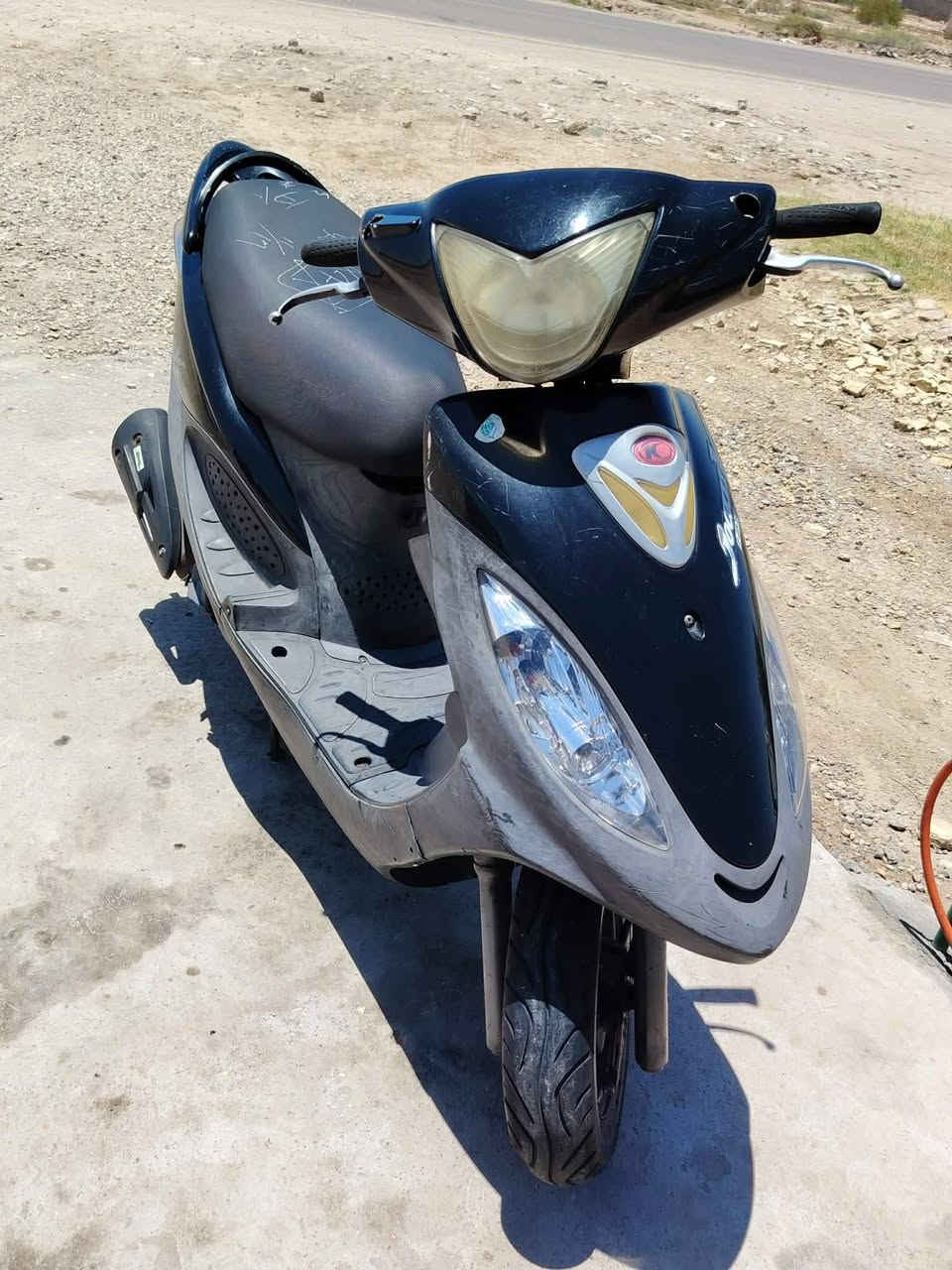 كامكو رمبه صالها 5تيام من طالعه موديل 14لبيع وسعر850مكان رفاعي*********** مكلف بل نشر
