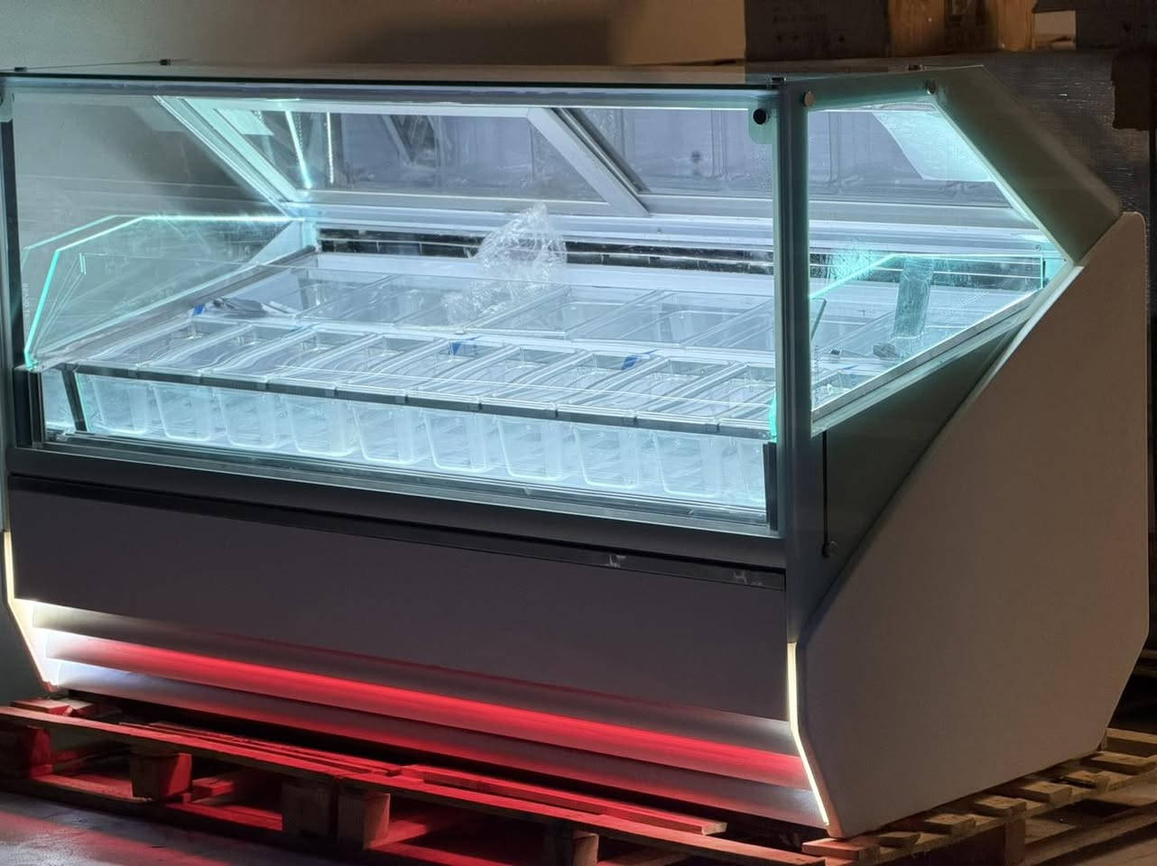 عاریضە ایس کریم
مترین
دبل کمبریسەر
3D
بخاخ
ضمان سنە


**إذا كنت صاحب هذا الإعلان وتريد حذفه لأي سبب، رجاءا أرسل رسالة إلى الدعم الفني**