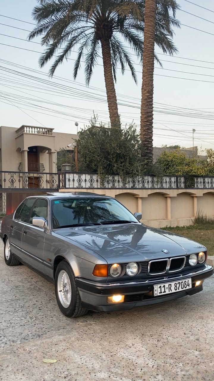 Bmw730 v8
سياره موديل ٩٣ فول موصفات رقم بغداد الانكليزي باسمي تحويل مباشر 
محرك ٣٠ ٨ سلندر 
محرك كير شغاله ١٠٠/١٠٠
تبريد شغال ثلج 
حداديه جديده 
موصفات 
دبل ايرباك دبل كمبيوتر دبل جكمجه 
سلايد رووف طكتين 
كشنات مخمل كهرباء  ٨ حركات هيتر كشن  
بطاين مخمل صاج ملكي نفاظه قلاب 
دبل جام 
وضعيات الكير S/M شغاله  
حساس امامي خلفي 
بردات جانبيه رئاسي 
برده خلفيه كهرباء 
مري كهرباء 
مسجل BMW  الاصلي 
تليفون بلادي 
ويل شعاع وتخم تاير جديد 
سياره اعجز عن وصفها جديده بمعنى الكلمه على ايد وحده من ٢٠٠٤ 
عليها ادامه كامله بدون اي نقص 
مصبوغه عام للجماليه بدون ضربه ولا خايس 
سياره كلها على وضع البلاد 
 السعر 95$ 
مكاني السيديه حي الاعلام 
للاستفسار الاتصال على الرقم ***********
