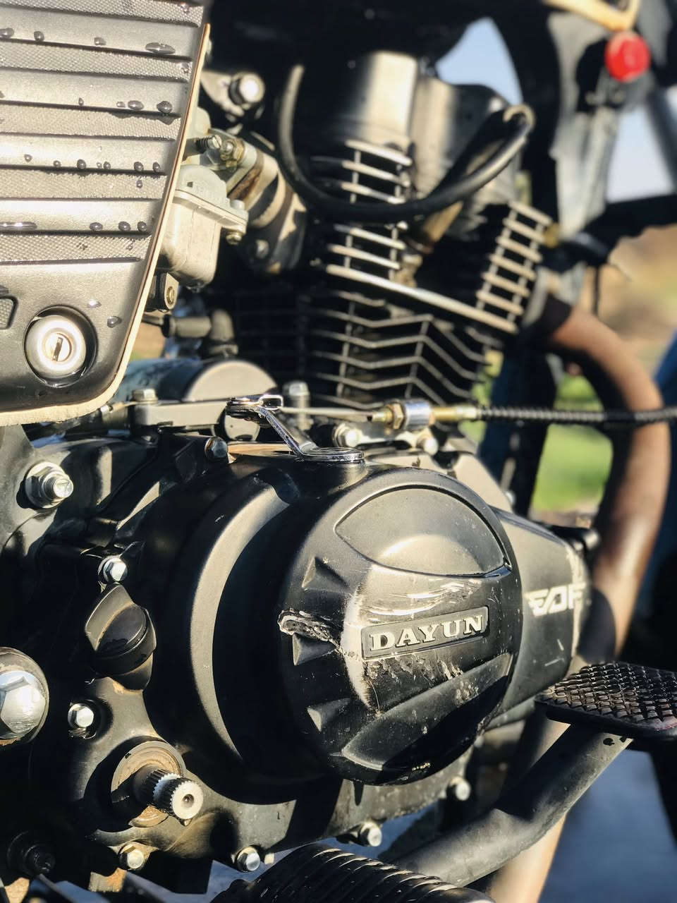 السلام عليكم دايوان موديل 2021دراجه نضيفه خير من الله. مكينه مكفوله ما مفتوحه المراوس فقط هم. بدايوان اراوس 
الستفسار عل رقم. ‭0773 105 9629‬
