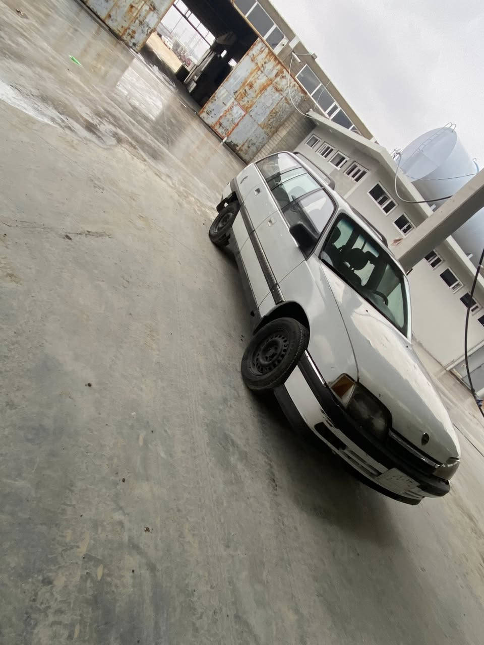 السلام عليكم اوميكه 20 كير محرك شرط تدفئه شغاله كابون لأدعم صبغ السياره حلوه ماشالله دواخل نضيف  ارفلو مالشركه مامفتوح   السعر 30 وبيها مجال التواصل *********** بس وتساب الكورك ***********
