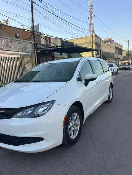 كرايسلر بسفيكا فيوجر موديل 2023 دخول جديد ترقيم جديد
محرك 6سلندر 3600 
ابواب كهرباء 
صندوك كهرباء 
تشغيل عن بعد 
ماشية 36الف 
سيارة جديدة جدا 
وارد امريكا حادثه موضح بالصور 
صبغ دعامية فقط + بارد بحافة البنيد وبارد بحافة الجاملغ الايمن 
شواصي دواخل مكفولة 
تبريد الشركة 
ايرباكات ضاربة دشبول وستيرن 
السيارة رقم اربيل بسمي 
مكاني بغداد 
السعر 240 ورقة 
للاستفسار ***********
