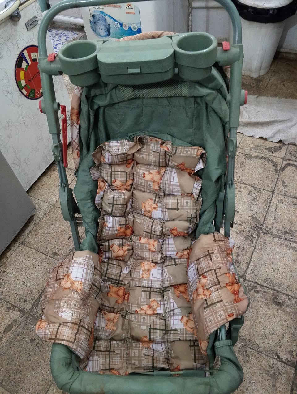 فريزر 160 لتر حجم صغير 6 قدم 125
عربانه طفل الوحدة ع 25 
ميز طعام وياه 4كراسي 250
المكان بغداد الكرادة 
والاسعار بيها مجال للشراي


**إذا كنت صاحب هذا الإعلان وتريد حذفه لأي سبب، رجاءا أرسل رسالة إلى الدعم الفني**