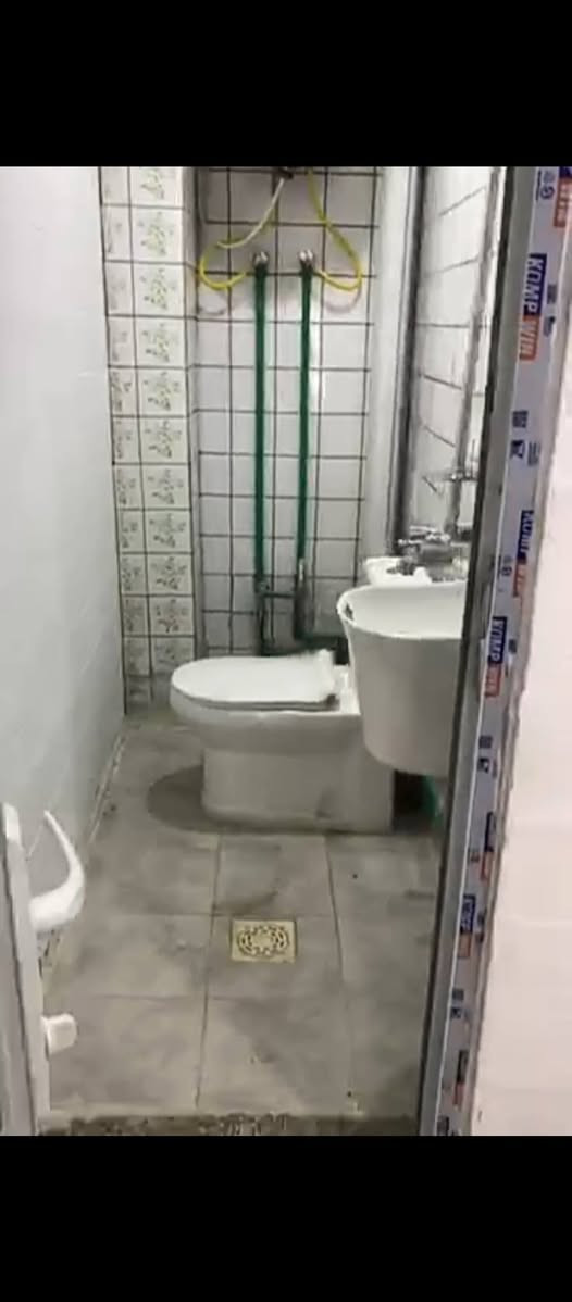 السلام عليكم
بيت للايجار مساحه 80 متر 
كما موضح في الفيديو
العنوان بغداد ابو دشير شارع الصيرفه
للاستفسار 
***********
