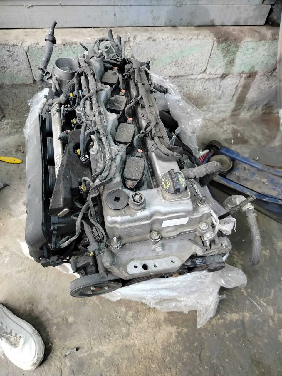 يتوافر مكاين اوكيرات بزون جميع الموديلات مع صيانه اوخدمه توصيل ساحه الطيران ***********
