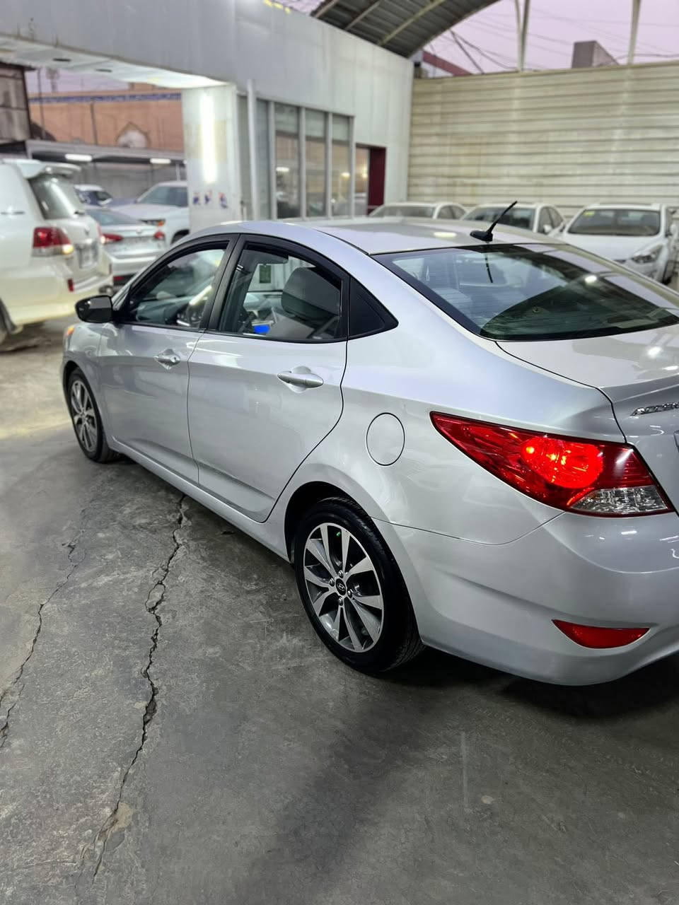 هونداي اكسنت 2014 وارد امريكي كلين تايتل بدون حادث صبغ دعاميات فقط
ماشية 75,000 
محرك كير تبريد كلشي بيهة مكفول السيارة جديدة جداً
رقم بغداد الجديد بأسمي 
مكانهة بغداد حي الاعلام 
السعر 112 
***********
