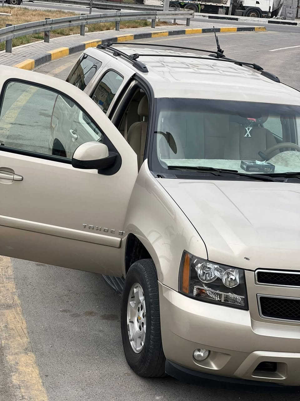 اسلام عليكم
تاهو للبيع السيارة(حديده)موديل 2009 خليجي مكفول من الضربه
لون ذهبي 
بيها حجز لترقيم الجديد في المرور يعني كبل ترقم

السعر(110) 
العنوان: البصره 
***********

‭0772 994 8589‬
