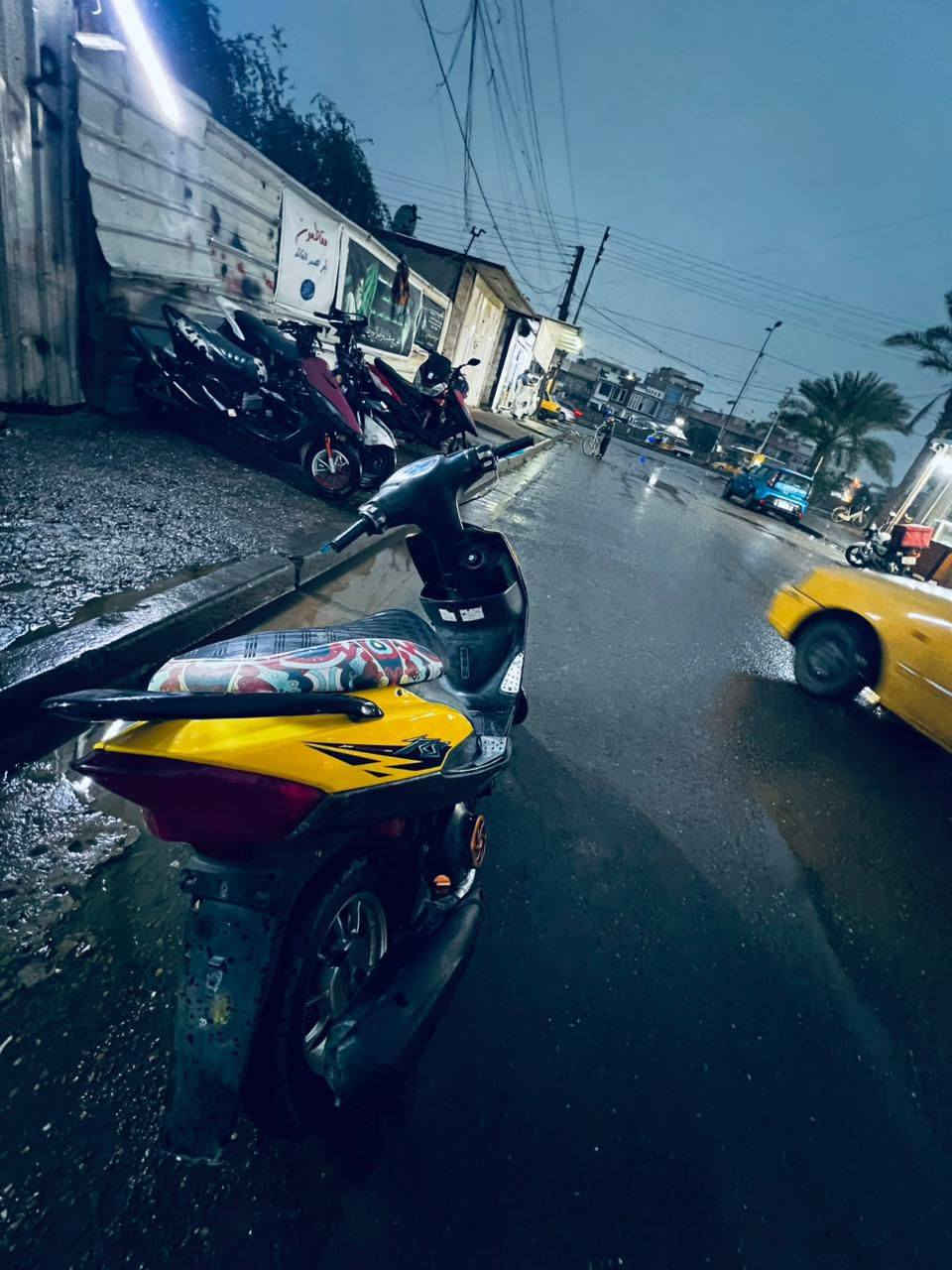 السلام عليكم ماكس عدله بلاديه مكينه مامفتوحه دراجه للبيع دراجه كامله بيه غراض اصليه الدراجه بيه قبق فلاوين اصلي ncy وقطره اصليه ncy يدادت اصليه ncy  شوته مال أربعه بيه وبيه بعد غراض سعر 650 وبيه مجال *********** مكان بغداد
