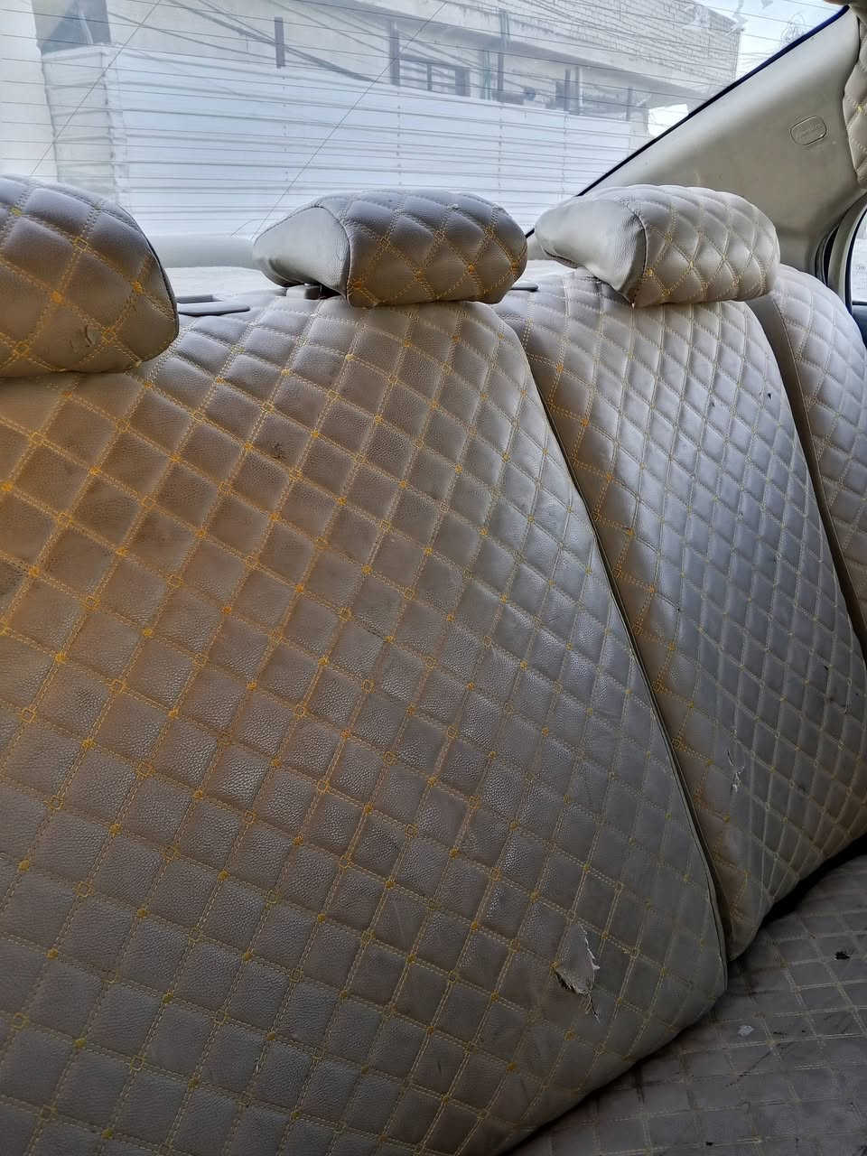 ابيكا 2006 جاملغ وبنيد وباب عكس السائق امبدلات السيارة بيها كازكيت سياره شغاله تخم تاير باتري جديد كهربائيات شغاله سعر 35وبها مجال  ***********
