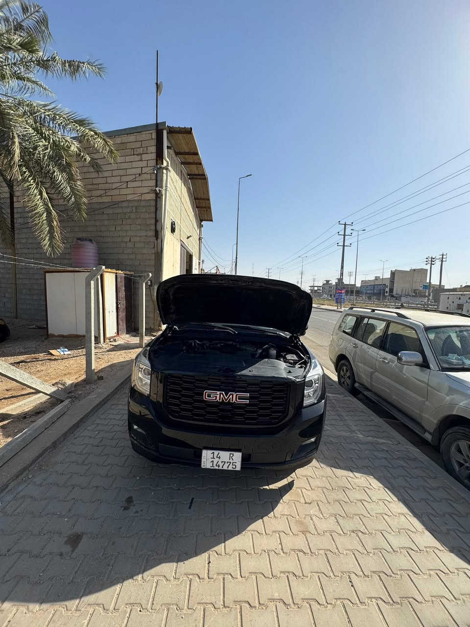 اللهم صلِّ على محمد وآل محمد

GMC يوكن 2018 خليجي
فئة SLE

• السيارة مغلّفة PPF أفلام حماية
• محرك 5300
• الممشى 146 ألف ميل
• السيارة كاملة من جميع النواحي:
تبريد، تدفئة، محرك، كير، وحدادية — جاهزة للاستخدام ولا تحتاج أي صرف

الملاحظات:
صار بيها طگة بسيطة بالبنيد فقط، وتم تعديلها بتقنية PDR
وتم رش خشم البنيد رش تجميلي بدون أي معجون

السعر: 335 ورقة �
للاستفسار الاتصال ‭0772 503 7655‬
