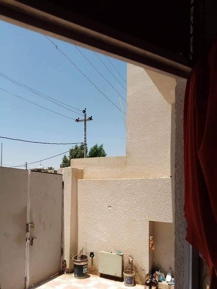 مشتمل للبيع حي الحكيم مساحته ١٢٠ متر غرفة نوم وهول استقبال مطبخ بشارع المركز الصحي منطقة الوائليه مدارس ابتدائية ومتوسطة مركز صحي طابو سند ٢٥ البيت مرقم.   تبليط وصب بالباب شارع
الاتصال واتساب ***********

مشتمل للبيع حي الحكيم مساحته ١٢٠ متر غرفة نوم وهول استقبال مطبخ بشارع المركز الصحي منطقة الوائليه مدارس ابتدائية ومتوسطة مركز صحي طابو سند ٢٥ البيت مرقم.   تبليط وصب بالباب شارع
