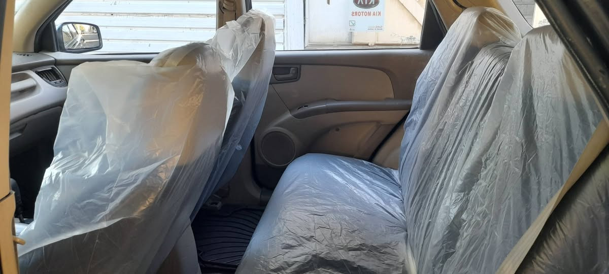 السلام عليكم
سبورتج ١٠ جديده جاهزه من الطول لطول ماعده المكينه بيه قليل بخار السياره بانزين متومه رقم وسنويه بغداد ألماني اصلي وسنويه عضم السعر ٤٣ وبيه مجال مكانه النجف *********** بي واتساب
