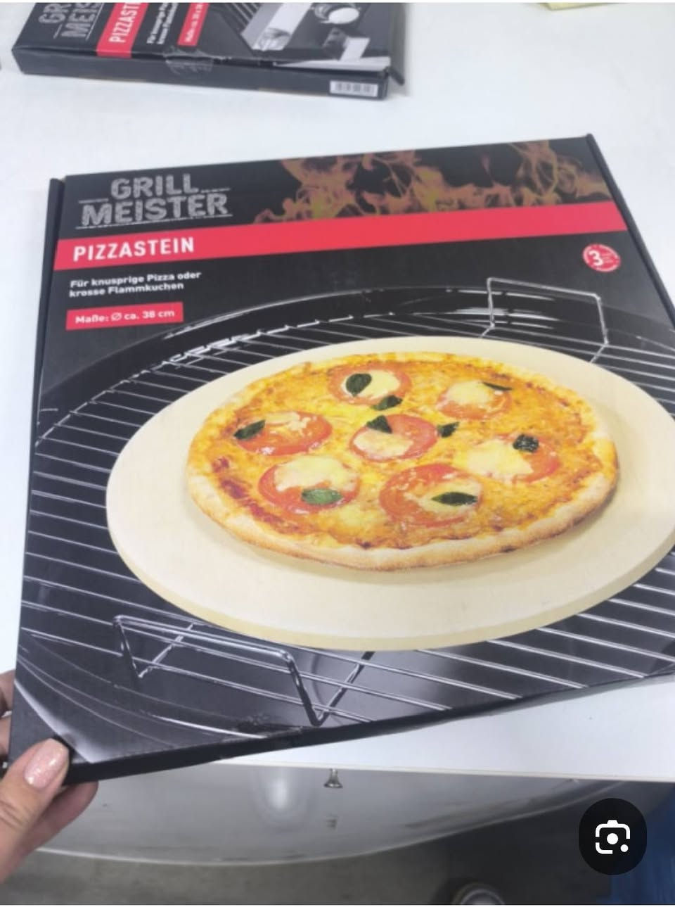 حجر خبز بيتزا 
الاستخدام: يُستخدم لخبز البيتزا أو الفطائر  للحصول على عجينة مقرمشة.
المميزات: يوزع الحرارة بالتساوي ويمتص الرطوبة من العجينة.

 مناسب للاستخدام في أفران الغاز والكهرباء أو على الشوايات السعر 15000


**إذا كنت صاحب هذا الإعلان وتريد حذفه لأي سبب، رجاءا أرسل رسالة إلى الدعم الفني**