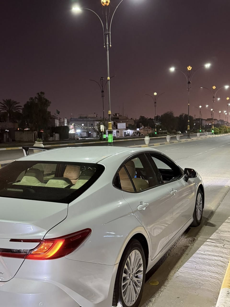 كامري 2025 عبد اللطيف جميل مكفوله كفاله عامه مرقم بغداد السعر 275 وبيها مجال ***********
