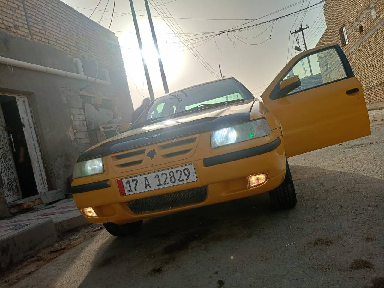 سلام عليكم سمند موديل 11 رقم نكليزي مصفره هيئه وغرمات سنويه. 31 خط وبحث بيها محوره كورلا بيكاجو 1600كير ومحرك شرط ترايك 160 سياره توها مصبوغه جماليه ومعمره دوس وهلاات حداديه كارتون ليوم نفضتها كلها وره وكدام تخم تاير زوج صار سبوع شديته جديد ولوره هم نضاف كلش لايتات زنون منضومه جديده عالي وناصي وبجلكتورات مسجل وسستم سماعات جدد دشبول وبطاين كارتون زلغ مابيهن بيبان كلها ينفتحن وينسدن جام كهربائي كله شغال سياره كلش حلوه ومرتبه 
كيجات كلها شغاله بانزين سرعه رون حماوه 
مكاني ناصريه سوق شيوخ 
سعر 35بيه مجال قليل وترهم مروس بسياره نضيفه
علما تبريد شغال بس كمبريسر لطش لوجه ماله 
***********بي وستاب وتصال 
اسف ع طاله
