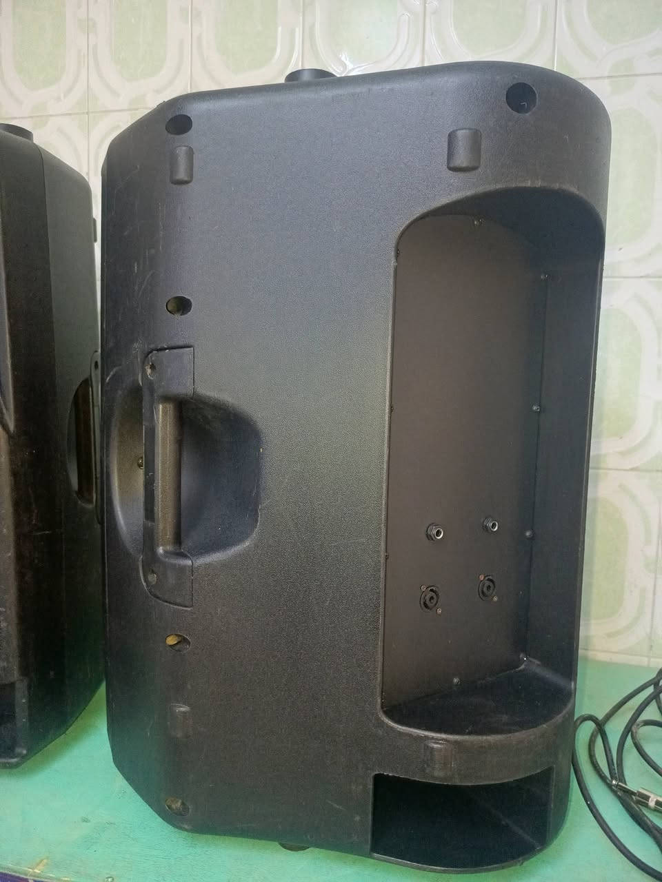 زوج سماعات 15 انج لبة اسوار وتويتر JBL اصلي 
مع كارت كروزفر 
السعر النهائي 400 الف


**إذا كنت صاحب هذا الإعلان وتريد حذفه لأي سبب، رجاءا أرسل رسالة إلى الدعم الفني**