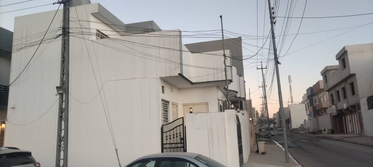 اعلان رقم 166
🔴 البيت في مقاطعة 118
🔴 سند طابو الزهور
🔴 المساحة 100 متر  ركن
🔴 السعر 200 مليون
🔴 طابق واحد يتكون من كراج ومطبخ واستقبال هول وسطي وصحيات  غرف نوم
🔴 الطابق الثاني غرفة نوم وسطح
🛑يعلن  مكتب أرض الكندي للتجارة العقارات 🔊
🔥🔥 بيع وشراء الأراضي  والبيوت 🔥🔥(سكني/ زراعي/ تجاري)
🛑يوجد عروض اخرى في المكتب✅نستقبل كافة العروض 🔥
🛑لتفاصيل اكثر زيارة المكتب او الاتصال على أرقام الهواتف

***********

***********

***********
