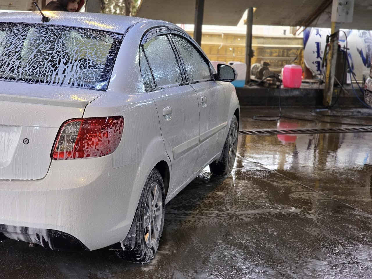 السلام عليكم من رخصة الادمن عندي كيا ريو موديل 2011 رقم اربيل سنويه منتهيه وهزه جديده لحد 2027 بدون صبغ بيها مكانين تعديل بارد محرك 1400 شرط التحويل مكان السياره أربيل شارع 30 عارضها  87 ومجال بسيط للشراي للإستفسار اتصل بالرقم واني بالخدمه ***********
