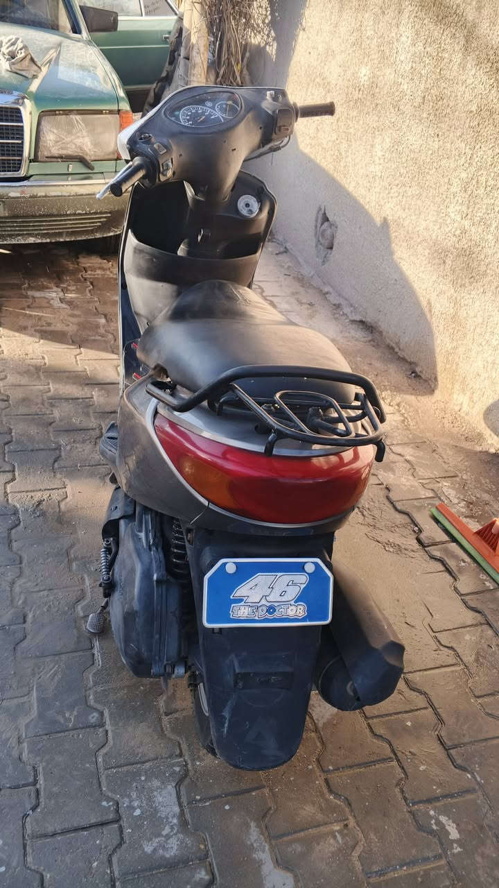 اكزز حديث للبيع نظافة حلوة مابيها اي نقص شغل واطلع وين ميعجبك السعر 750 وبيها عنوان كربلاء حي العامل ***********
