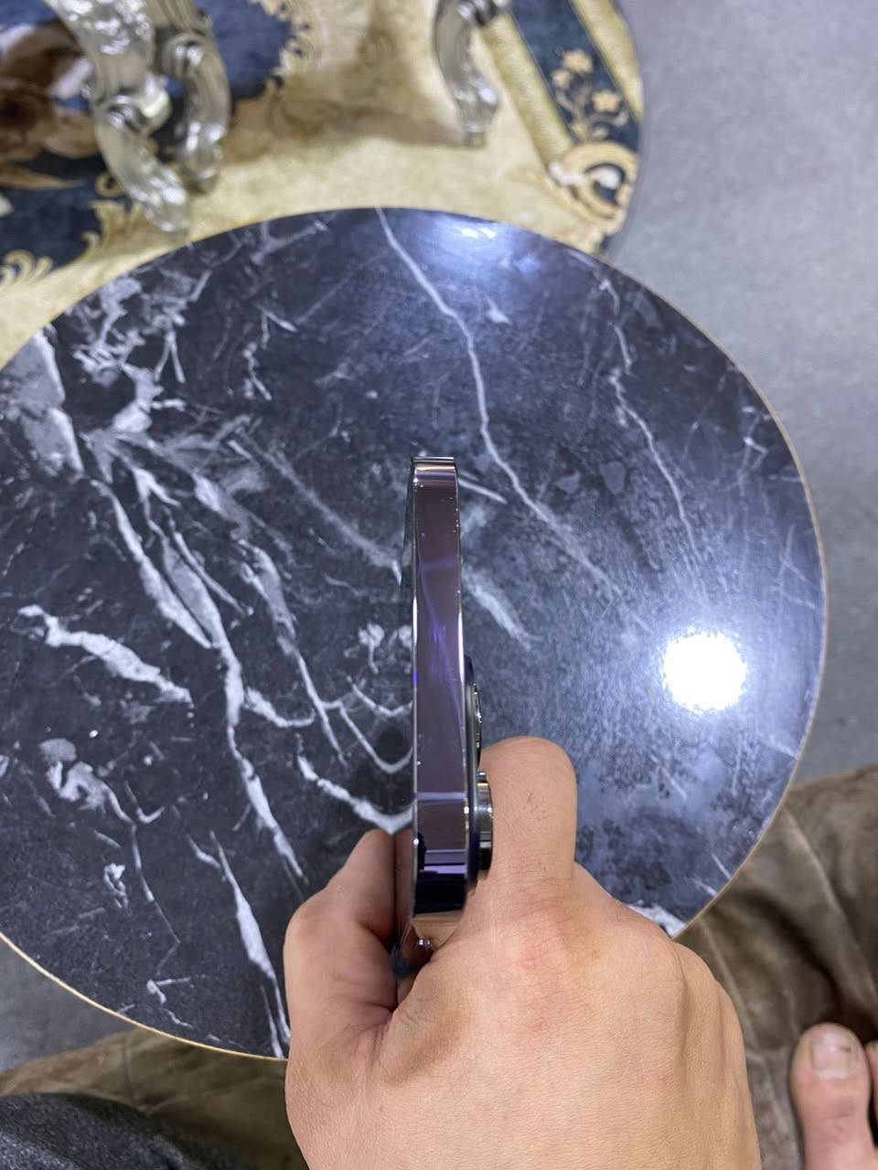 ايفون 14 برو ماكس ذاكره 1تيرا بطاريه 82 بي فطر بالشاشه استخدام شخصي  عنوان بصره جمهوريه السعر 800 للاستفسار ***********
