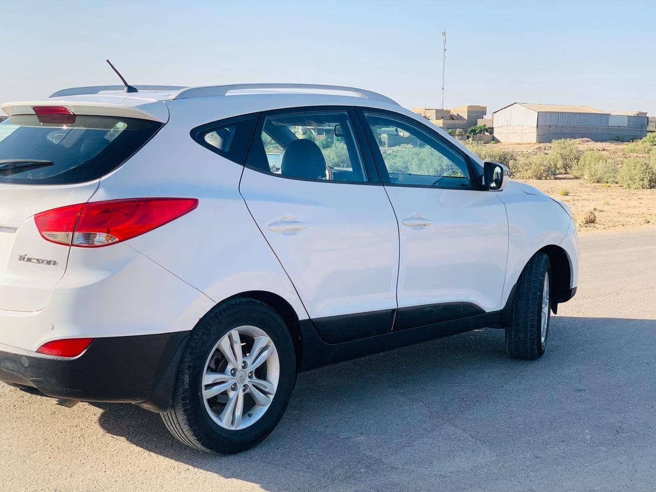 السلام عليكم توسان خليجيه 2013
بيه بين الجاملغ والباب صبغ فقط أصور السونار مرفق بل منشور مواصفات كامره حساسات تحكم استيرن اشاير مري مكينه كير حداديه تخم تاير تبريد كله كفاله السعر 115وبيه مجال مكينه لفتح ولاتنقيص رقم بابل سنويه 28العنوان بابل ***********
