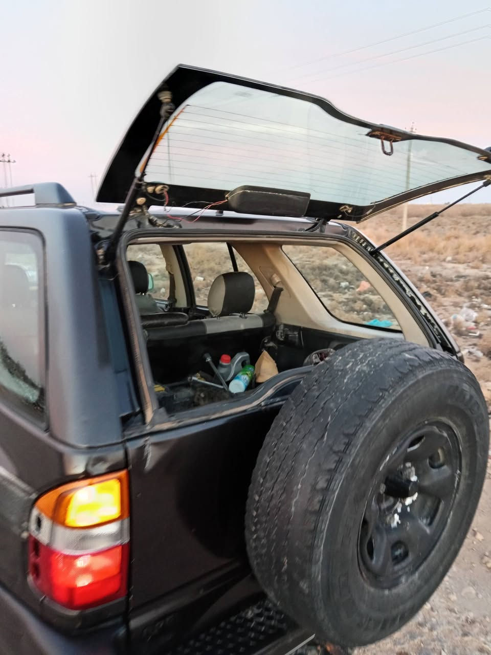 أويل مونتيرا موديل 2001 رقم شمالي الجديد بلاديه كير محرك خير من الله تخم تاير صدر جديد دوشمه جديده كهربائيات كلها شغاله تبريد شغال جامها كله شغال صاحب السنويه بغداد تريد وكاله تريد تحويل سنويه منتهيه صار سنه (سعرها 50ورقه وبيها مجال) العنوان واسط عزيزيه لاستفسار الاتصال (***********))(***********)) واني بالخدمه
