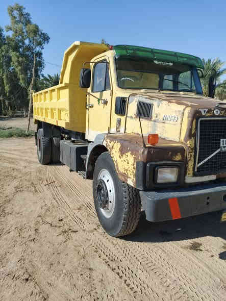 فالفو تك موديل 78 بدي طويل 5 متر شاصي مكفول مكينه بيها بخار قليل بدون تنقيص السياره رقم صدامي المالك بديوانيه أتريد الرقم وراي تريده وراك  السياره تشتغل وخير من الله السعر على الرقم ***********
