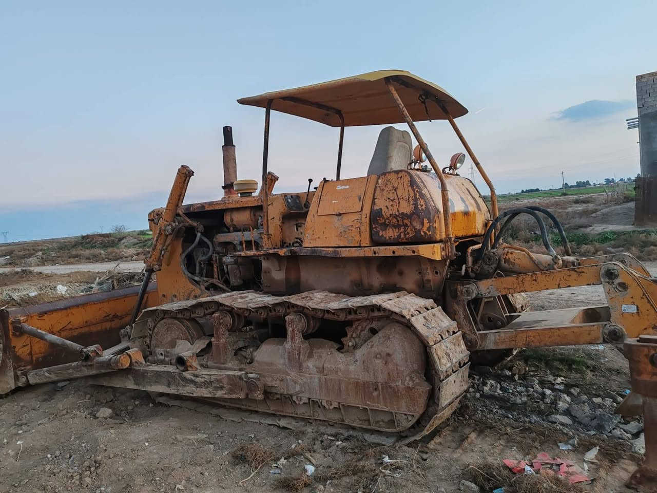 بالدوزر كوماتسو 
حجم ٦٥ 
موديل ١٩٨٢
مكينه جاهزه لعمل 
اصوليه بسم صاحبها تحويل مباشر 
العنوان العماره علي الغربي
السعر ٢٠ مليون و بيها مجال

***********
***********
