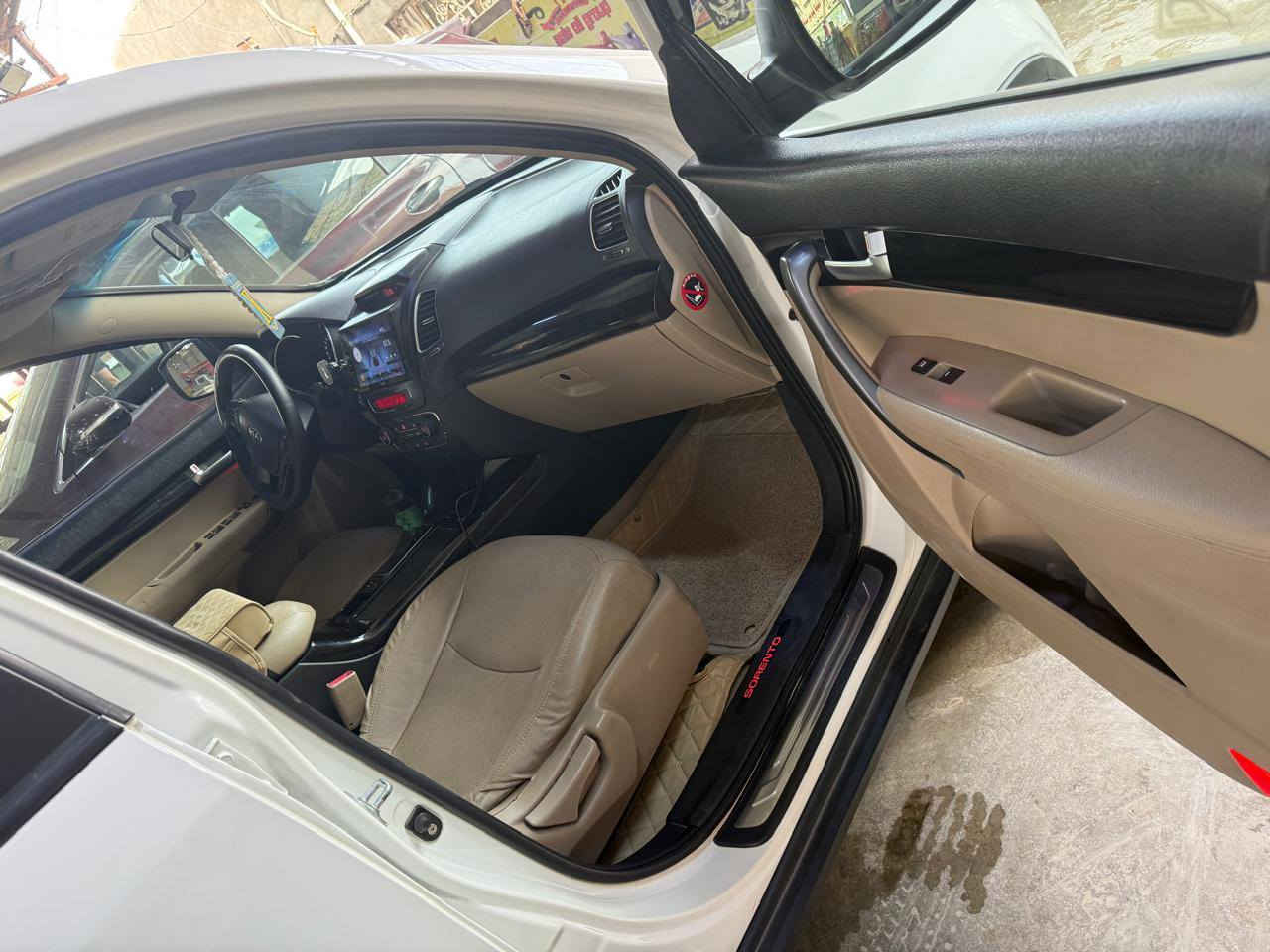 مكلف بالنشر.  
🚗 للبيع.  او مراوس — سورنتو 2014 🚗
السيارة بحالة ممتازة وكفالة عامة، ما تحتاج أي مصروف 
🔹 الموديل: 2014
🔹 الممشى: 70 ألف
🔹 خليجي — 6 سلندر
🔹 7 راكب
المواصفات:
✅ بصمة تشغيل + دخول ذكي (بصمتين )
✅ سقف بانوراما
✅ مرايا شفط
✅ تحكم ستيرن
✅ كرسي كهرباء
✅ فتحة سقف
✅ مواصفات كاملة
السيارة نظيفة جداً وجاهزة 
للاستفسار والتفاصيل أكثر يرجى  الاتصال 📞
***********
