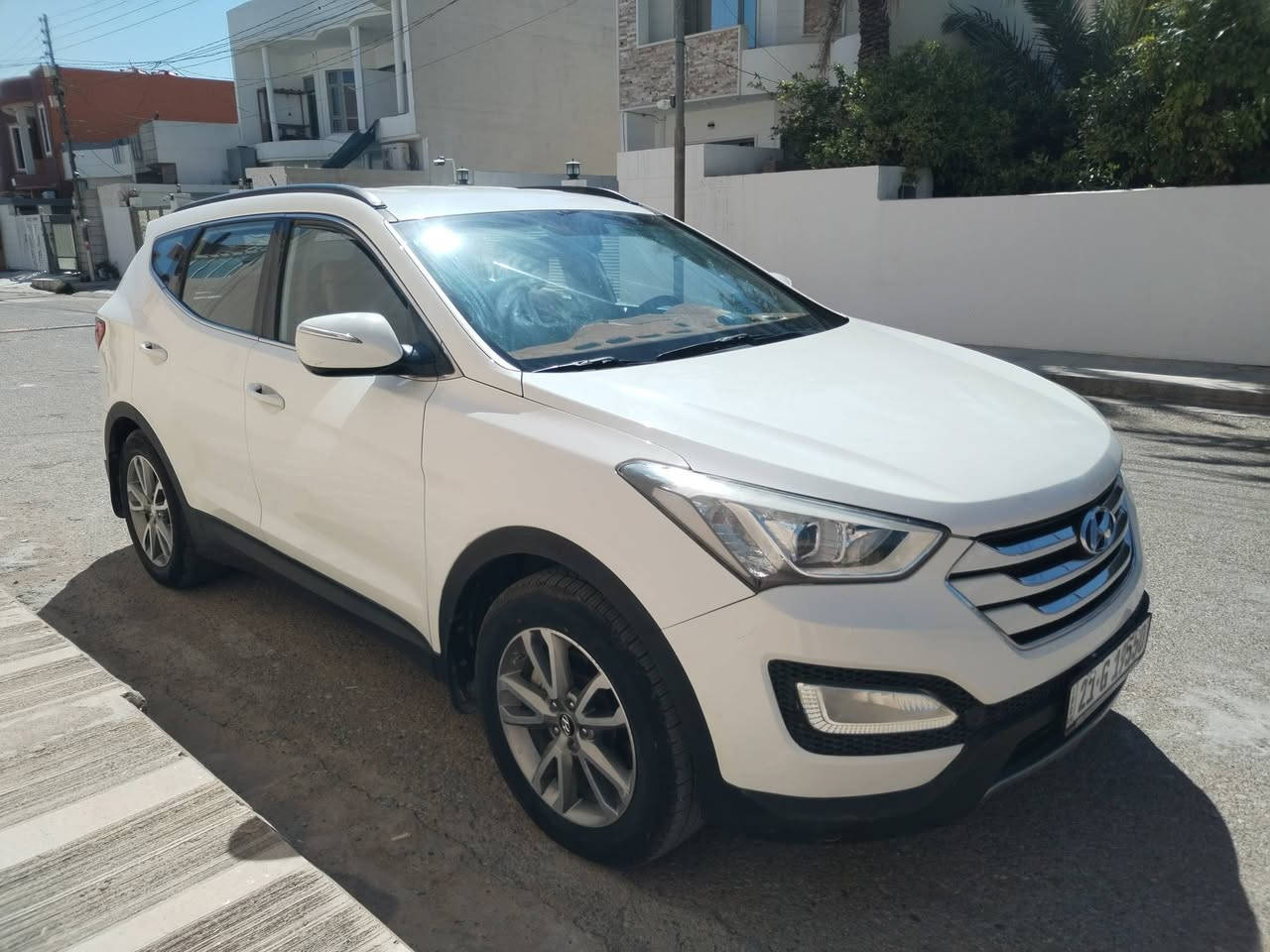 سنتافي موديل 2014  خليجي 7 راكب محرك دوش المرغوب 4  سلندر ماشيه 165 داخل مشمشي استيراد خاص نظام ايكو تحديد سرعه شاشه ايباد حساس مري شفط تبريد لمس رقم سليمانيه دولي بشرط تحويل او وكاله بيها صبغ دعاميه والسونار مرفق مع الصور تخم تاير جديد صدر امامي وخلفي جديد السياره حلوه وجاهزه مبيها اي نقص للاستفسار الاتصال/ ***********/ مكان السياره كفري واني مكلف بالنشر
